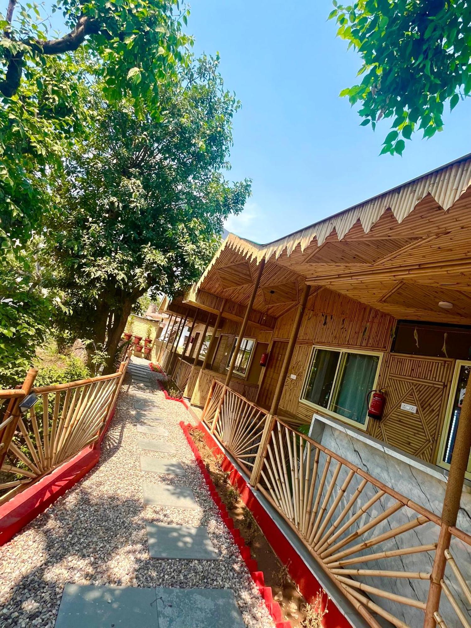 Bamboo Garden Cottages And Cafe Rishīkesh Zewnętrze zdjęcie